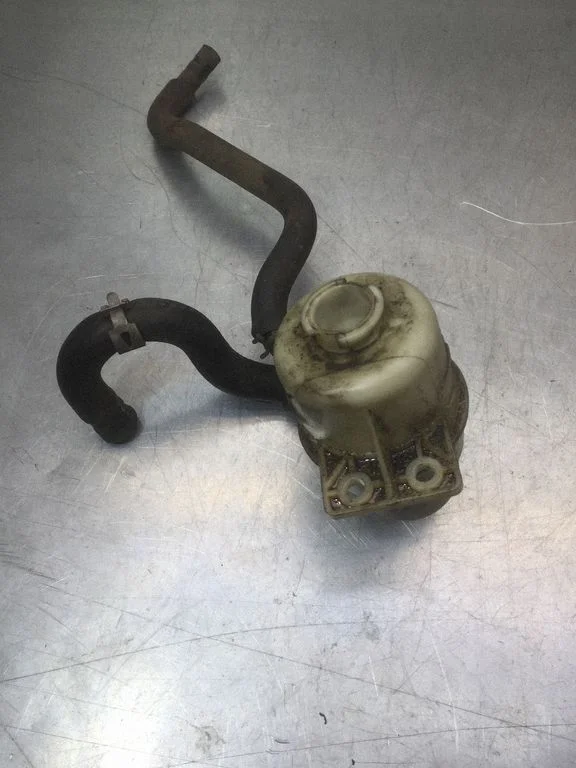 Power steering fluid tank/reservoir 101235