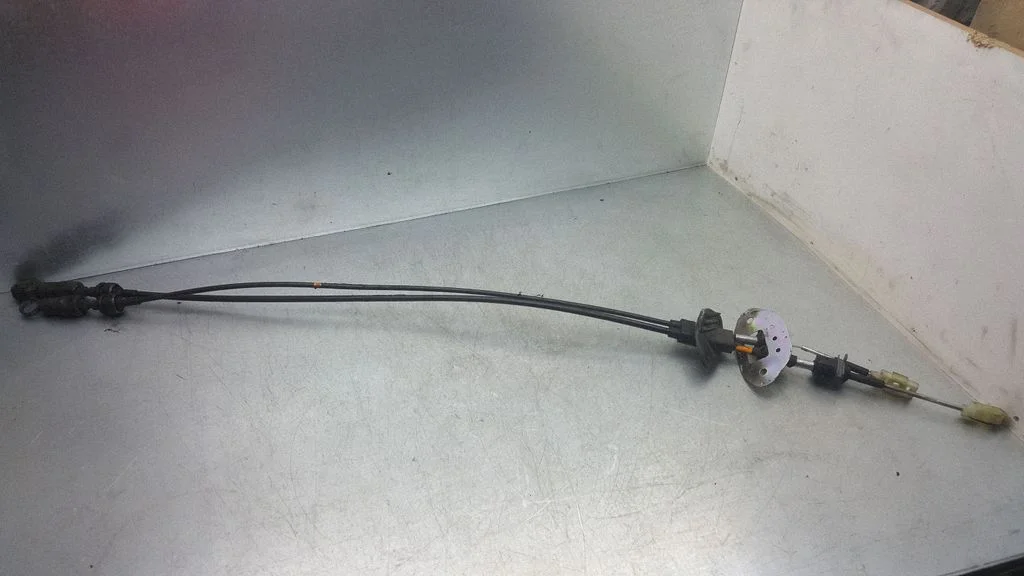 Gear shift cable linkage