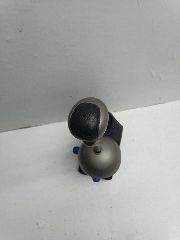 Gear selector mechanism H201SNA