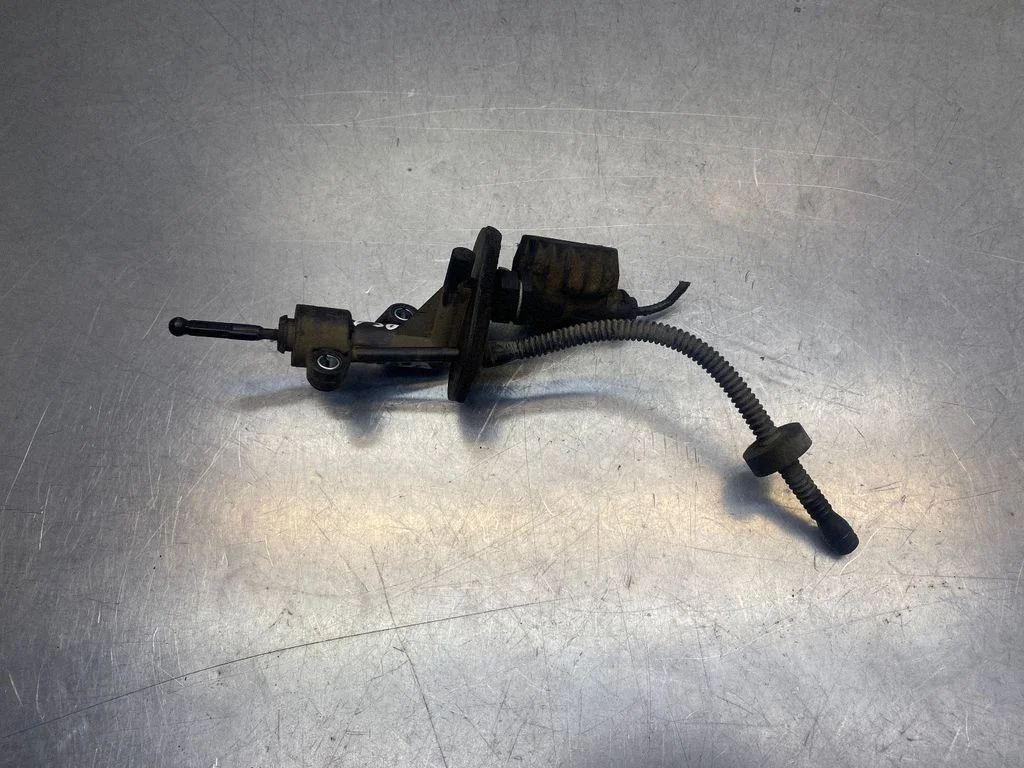 Siduri peasilinder – Opel Corsa D (2006-2014)