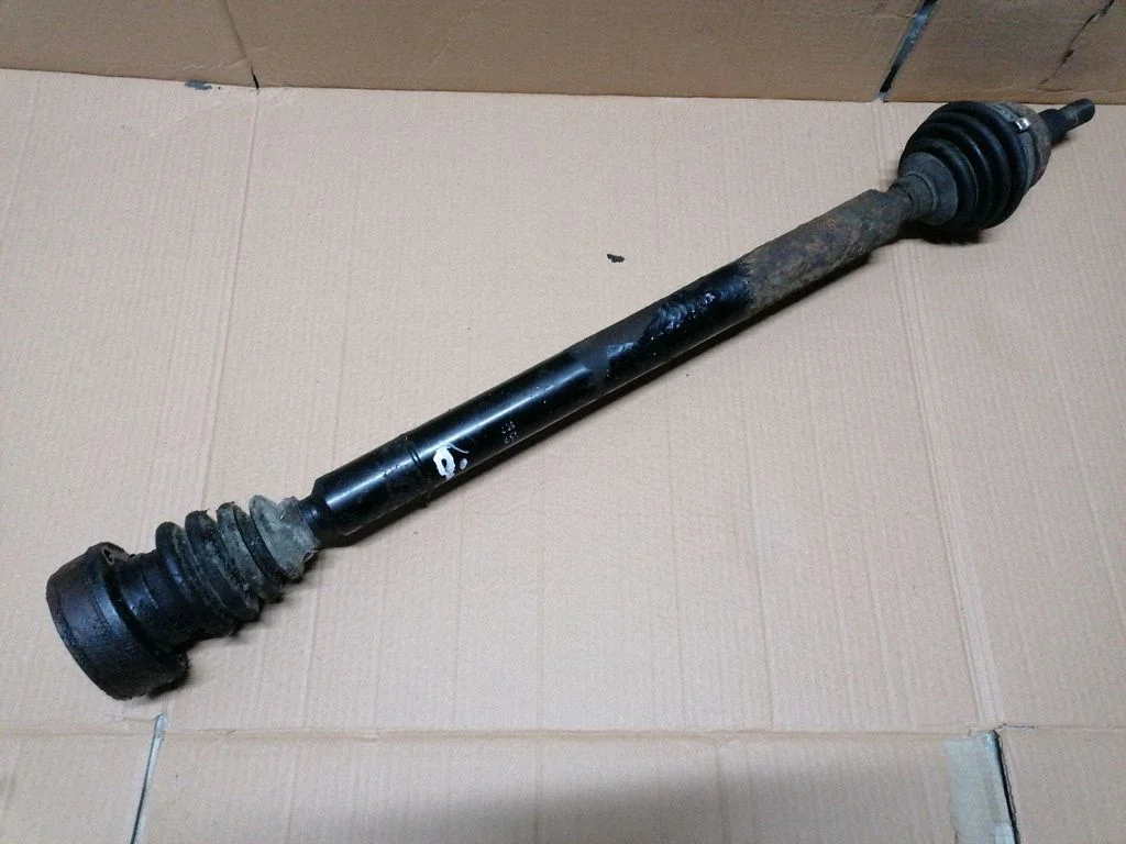 Front driveshaft – right