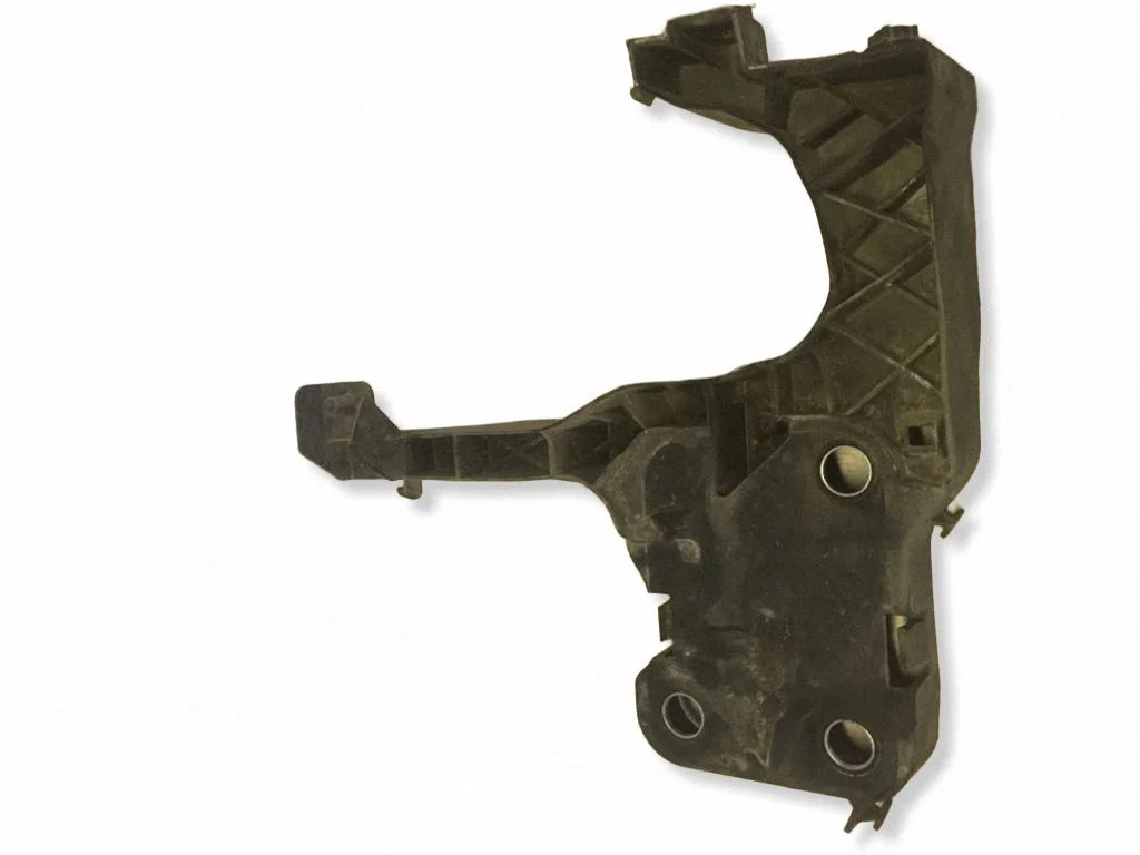Front bumper mounting bracket 8200137495