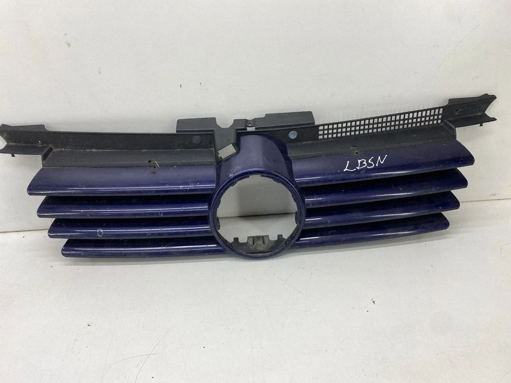 Front bumper upper radiator grill 1J5853651