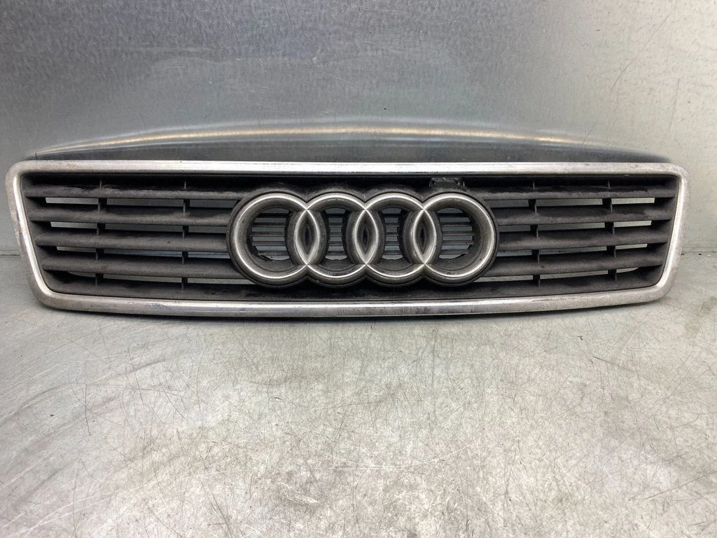 Front bumper upper radiator grill 4B0853651A