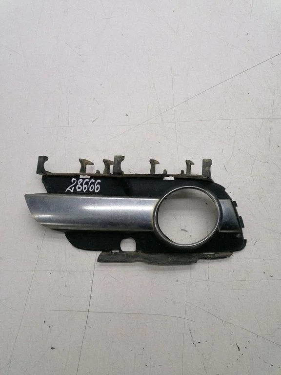 Front fog light trim/grill 13120740
