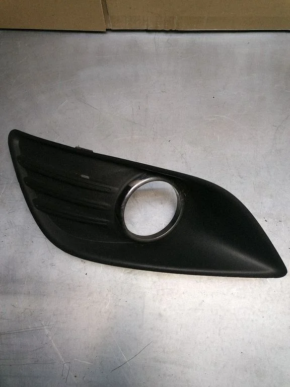 Udutule iluliist / võre – Ford Focus C-MAX (2003-2010)
