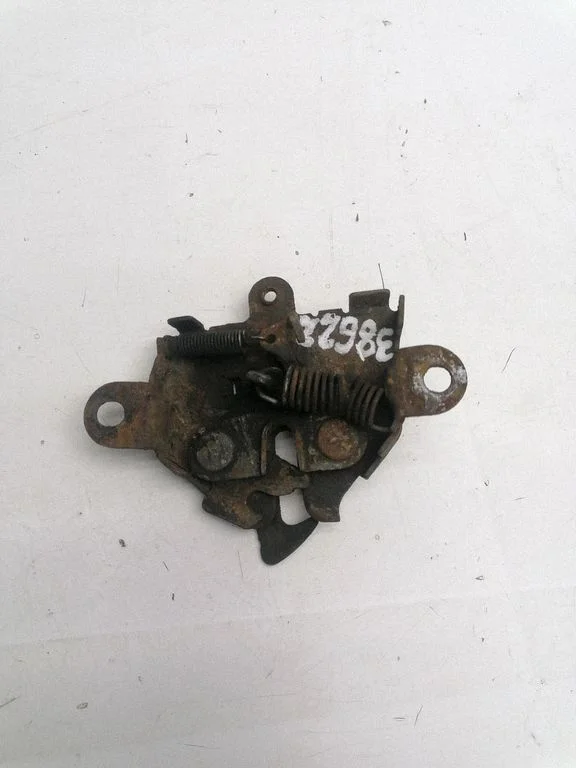 Engine bonnet/hood lock/catch