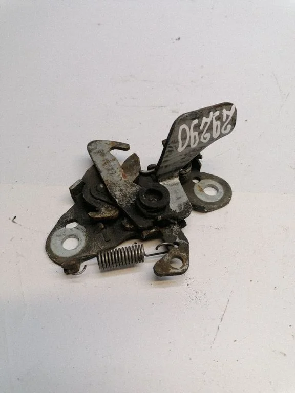 Engine bonnet/hood lock/catch