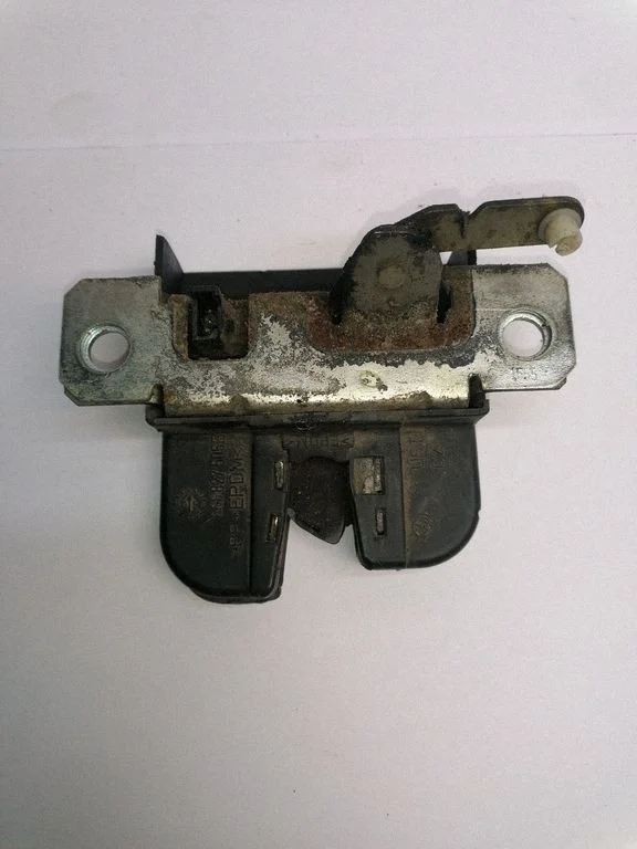 Engine bonnet/hood lock/catch 6Q6827505B