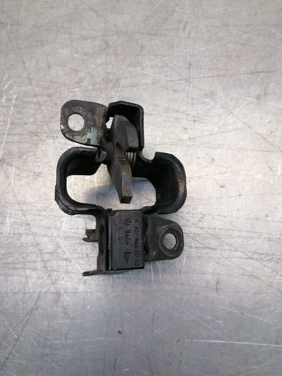 Zamek maski A2038800060