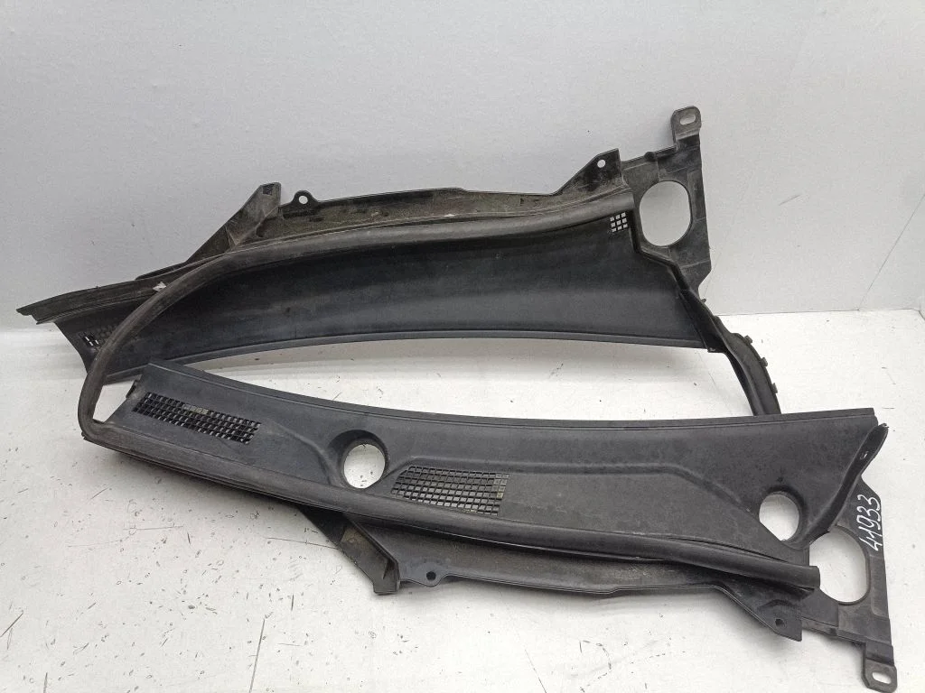 Wiper trim 668624GF0A