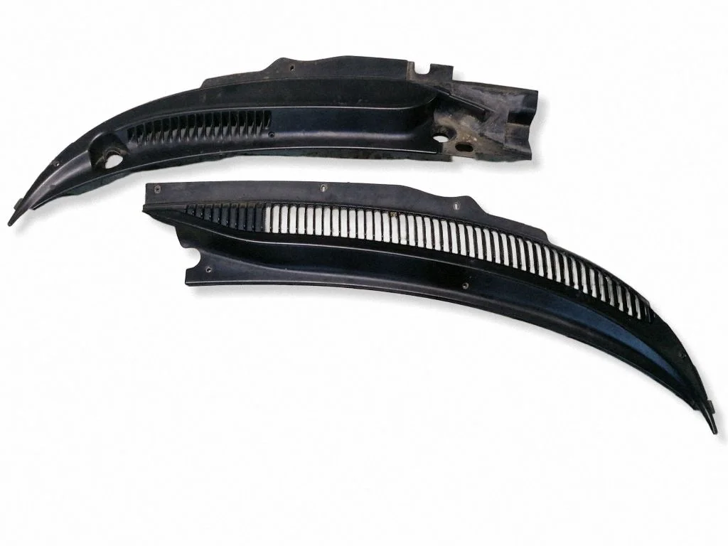 Wiper trim 04805014AC