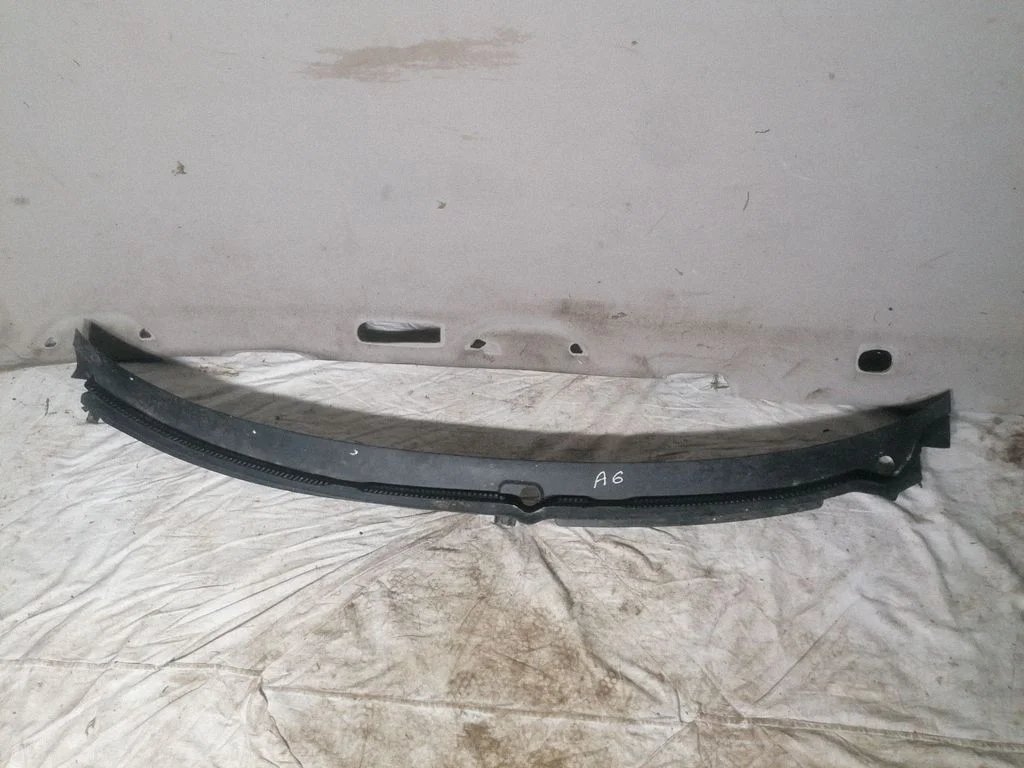 Wiper trim 4B1819403A