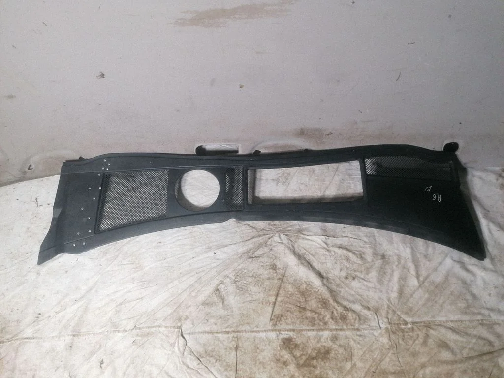 Wiper trim 4B1819417B