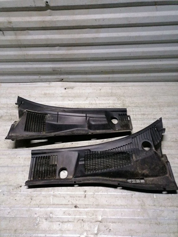 Wiper trim 5570947030