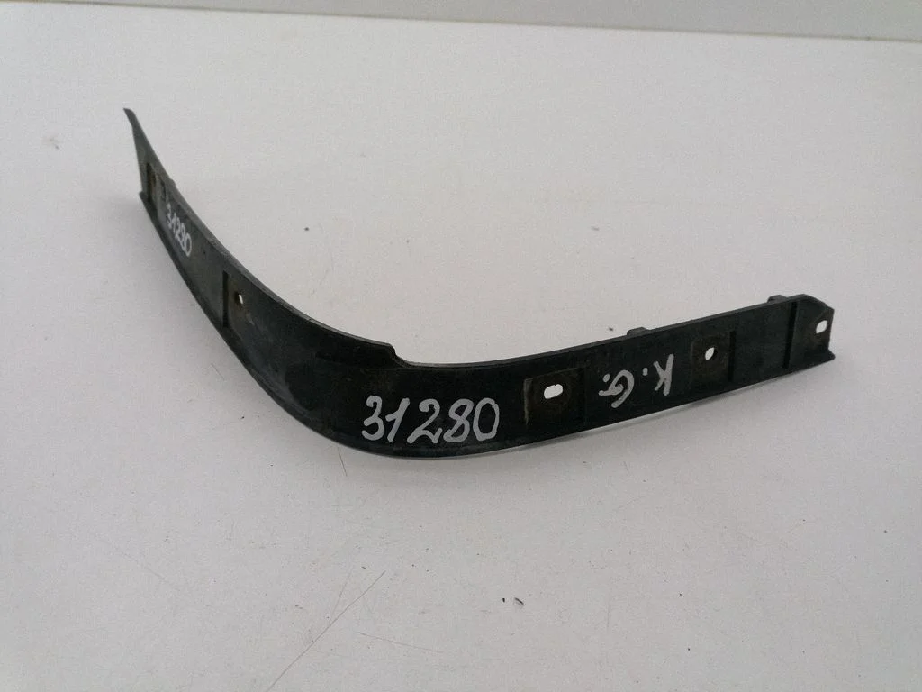 Rear bumper mounting bracket 25761445