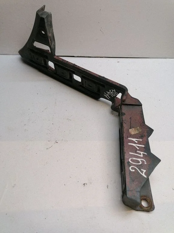 Rear bumper mounting bracket 1T0807375A