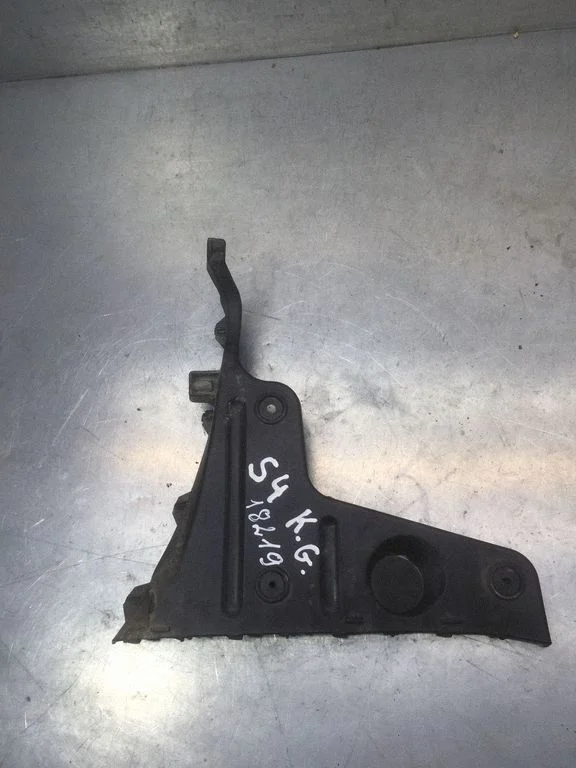 Rear bumper mounting bracket 8E9807453