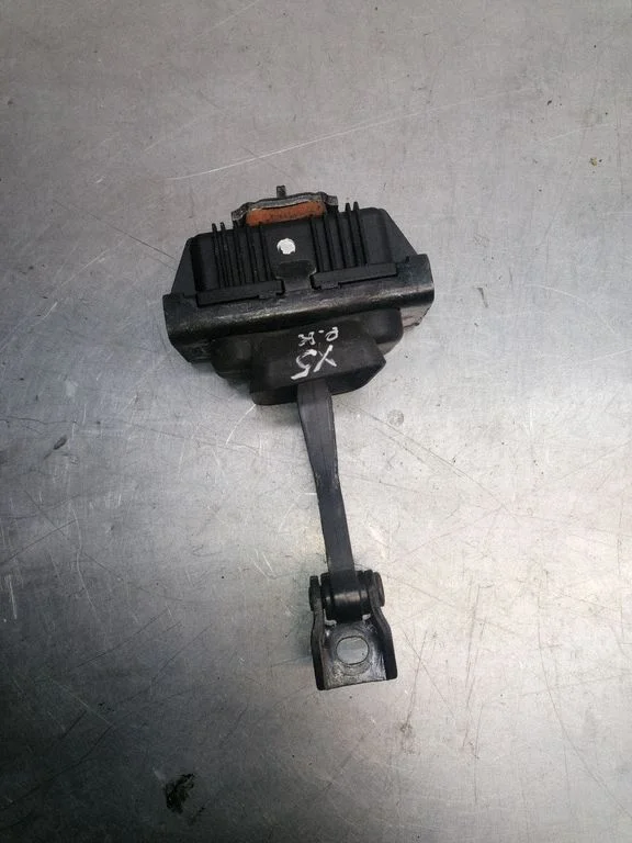 Esiukse avamispiiraja – BMW X5 E70 (2006-2013)