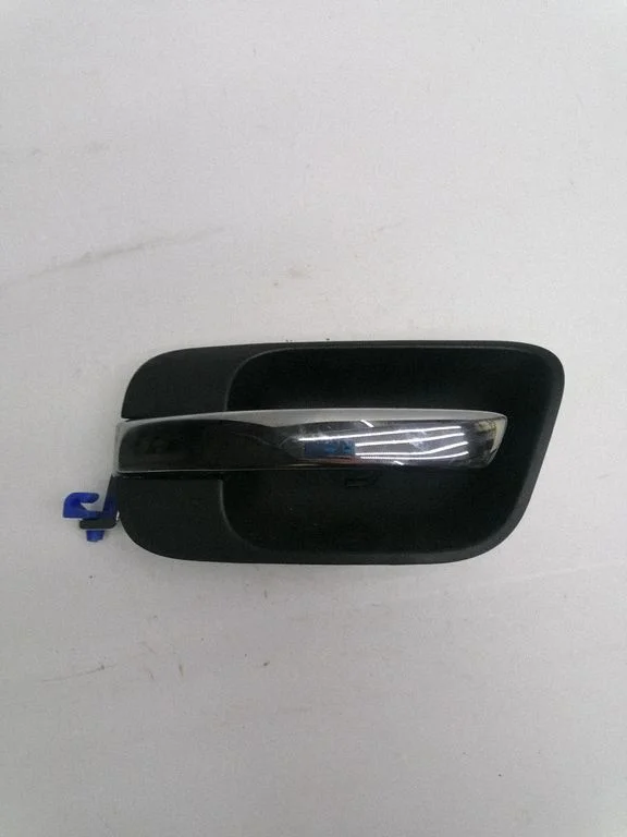 Front door interior handle 1070391