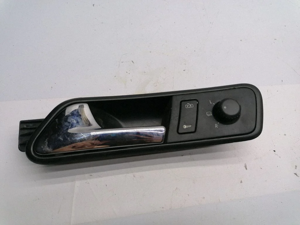 Front door interior handle 1T1837113C