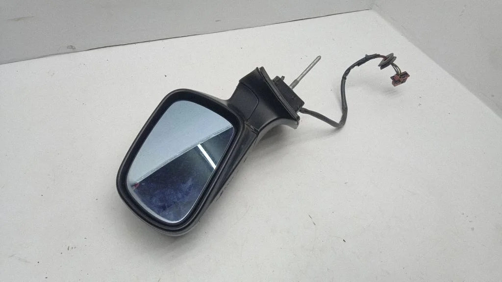 Esiukse elektriline välispeegel E9014145