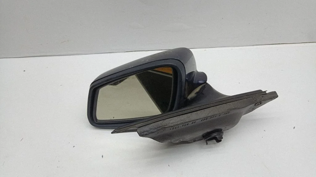 Esiukse elektriline välispeegel – BMW 7-seeria F01 F02 F03 F04 (2008-2016)