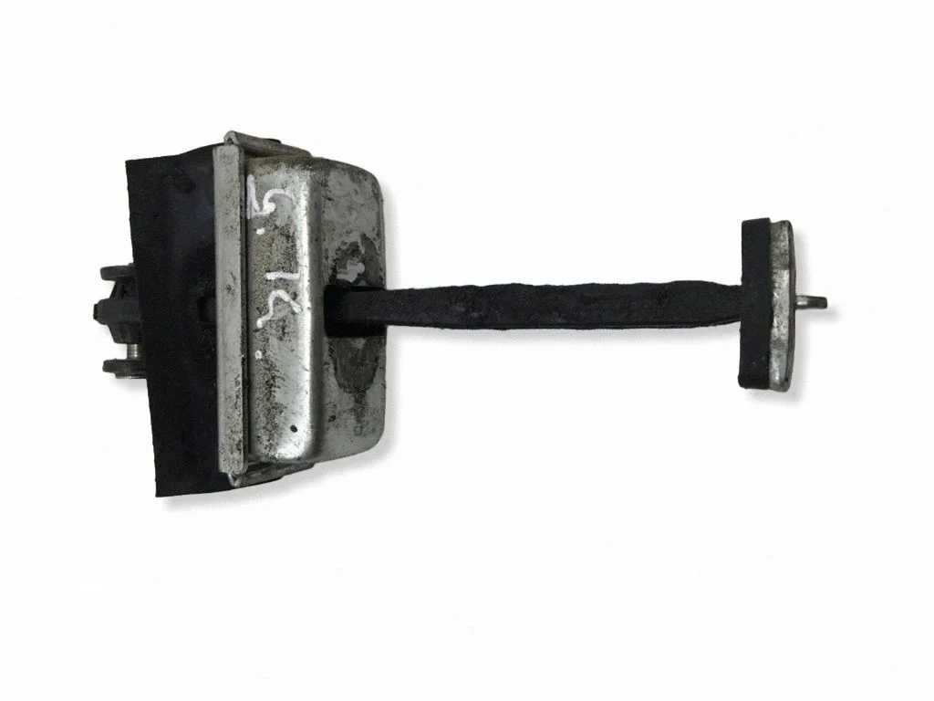 Tagaukse avamispiiraja – Ford Focus C-MAX (2003-2010)