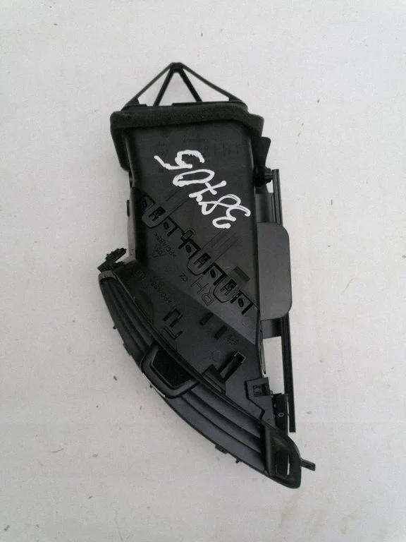 Dash center air vent grill 13427381