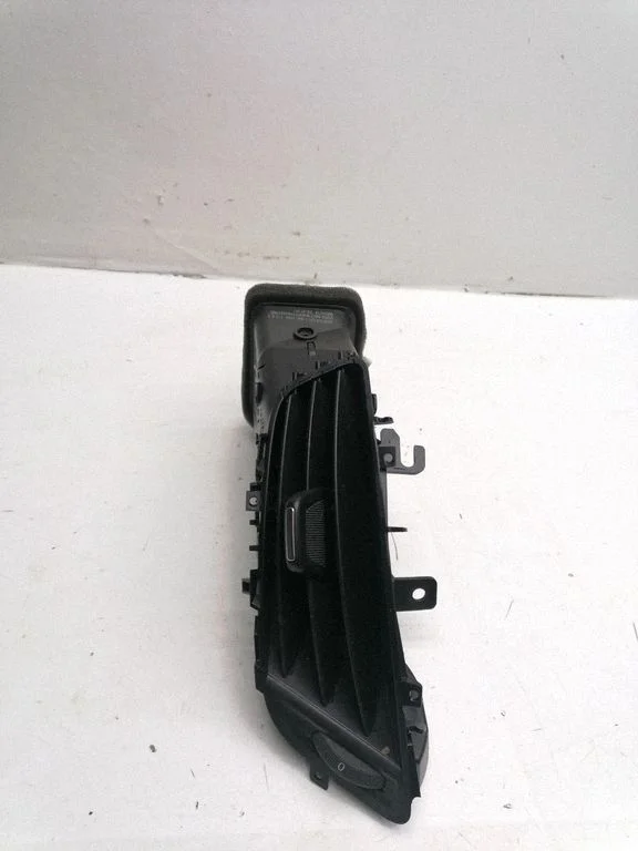 Dash center air vent grill 13427382