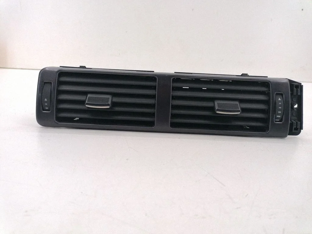 Dash center air vent grill 4B1820951