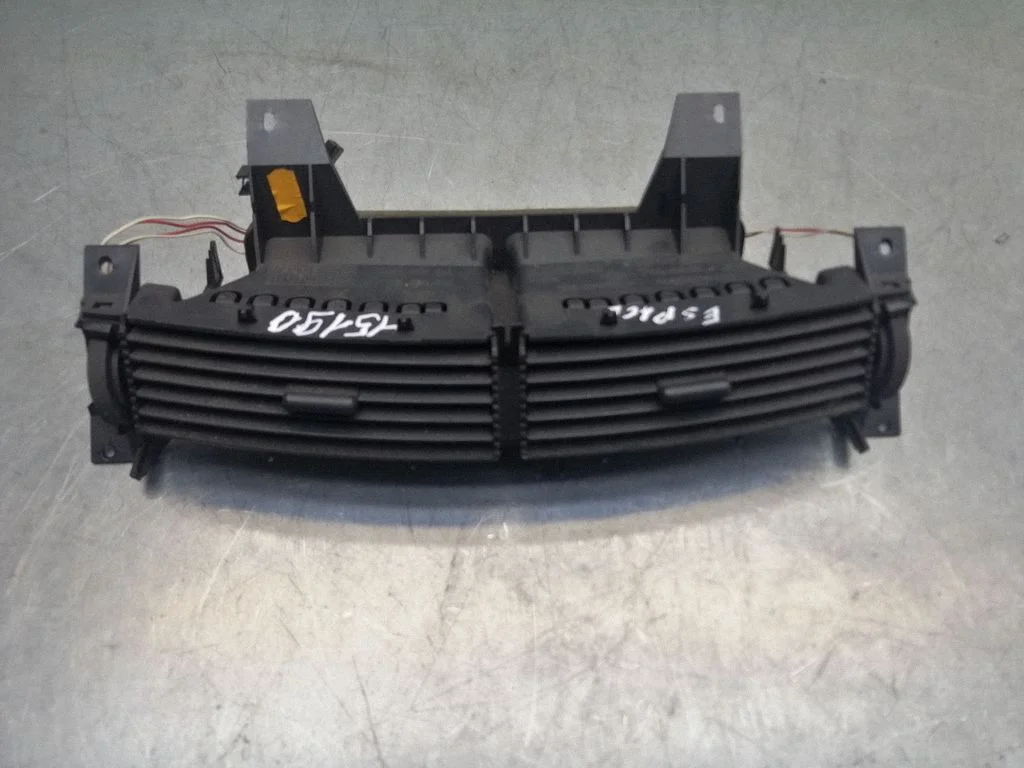 Dash center air vent grill 226443