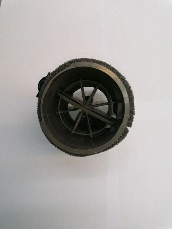 Armatuurlaua keskmine õhutusrest 5297989