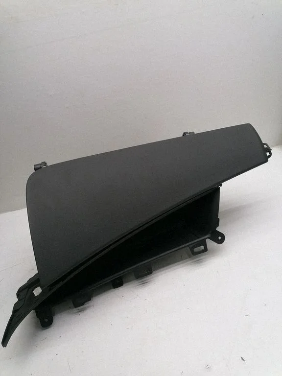 Glove box 13351704