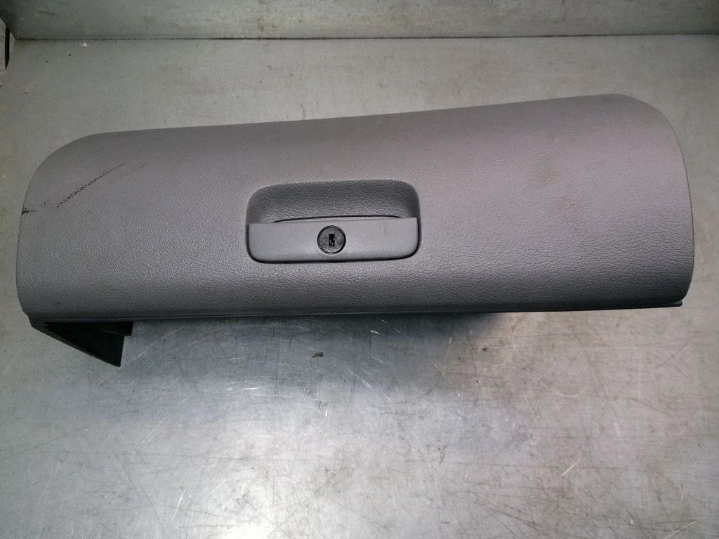 Glove box 1U1857097