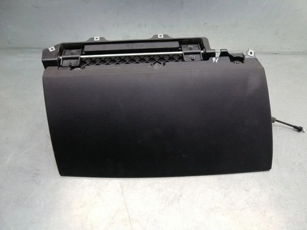 Glove box 7029753