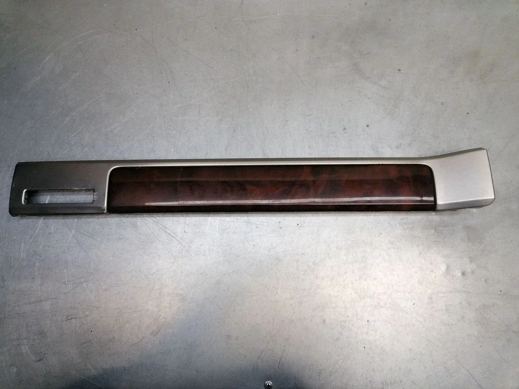 Dashboard glove box trim 7L6857188J