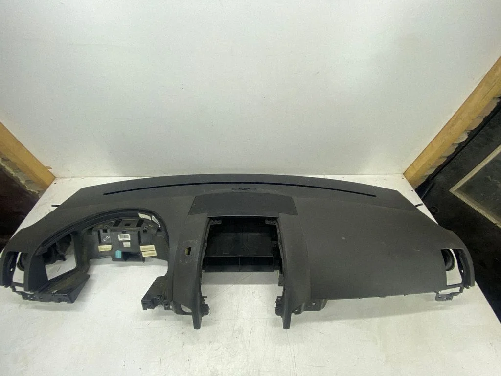Dashboard 7L6858451