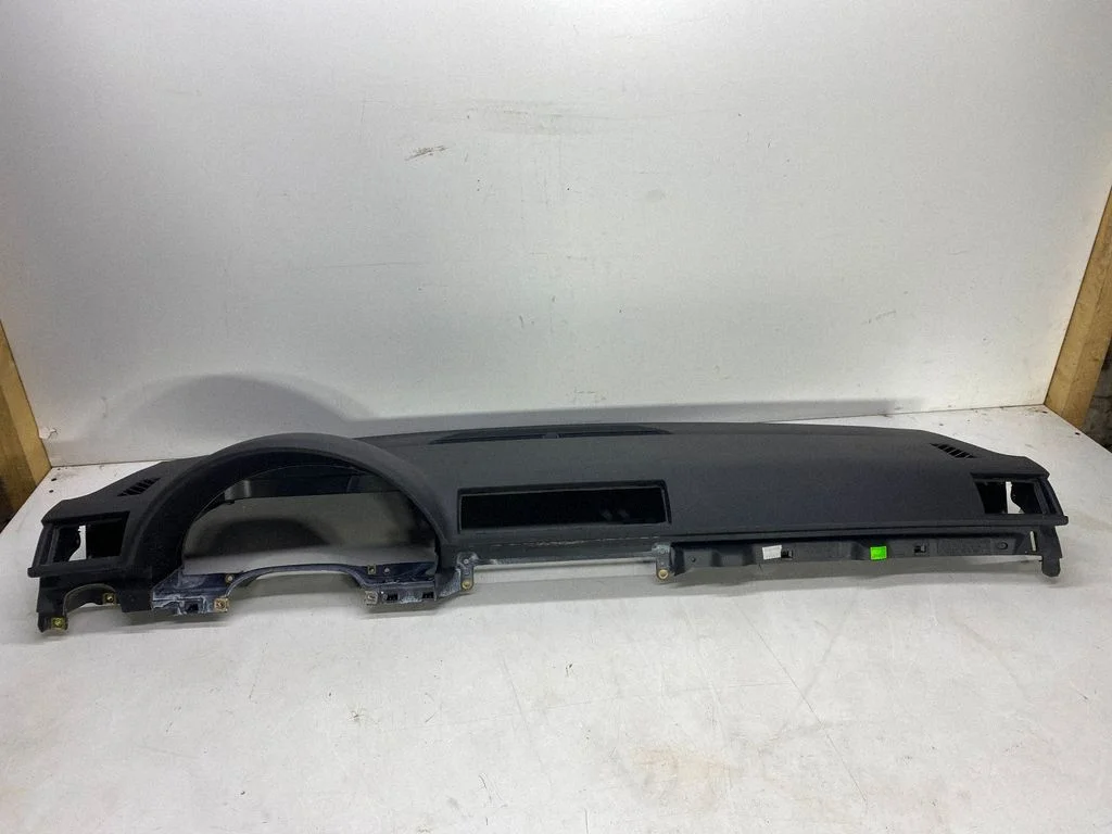 Dashboard 8E1857033