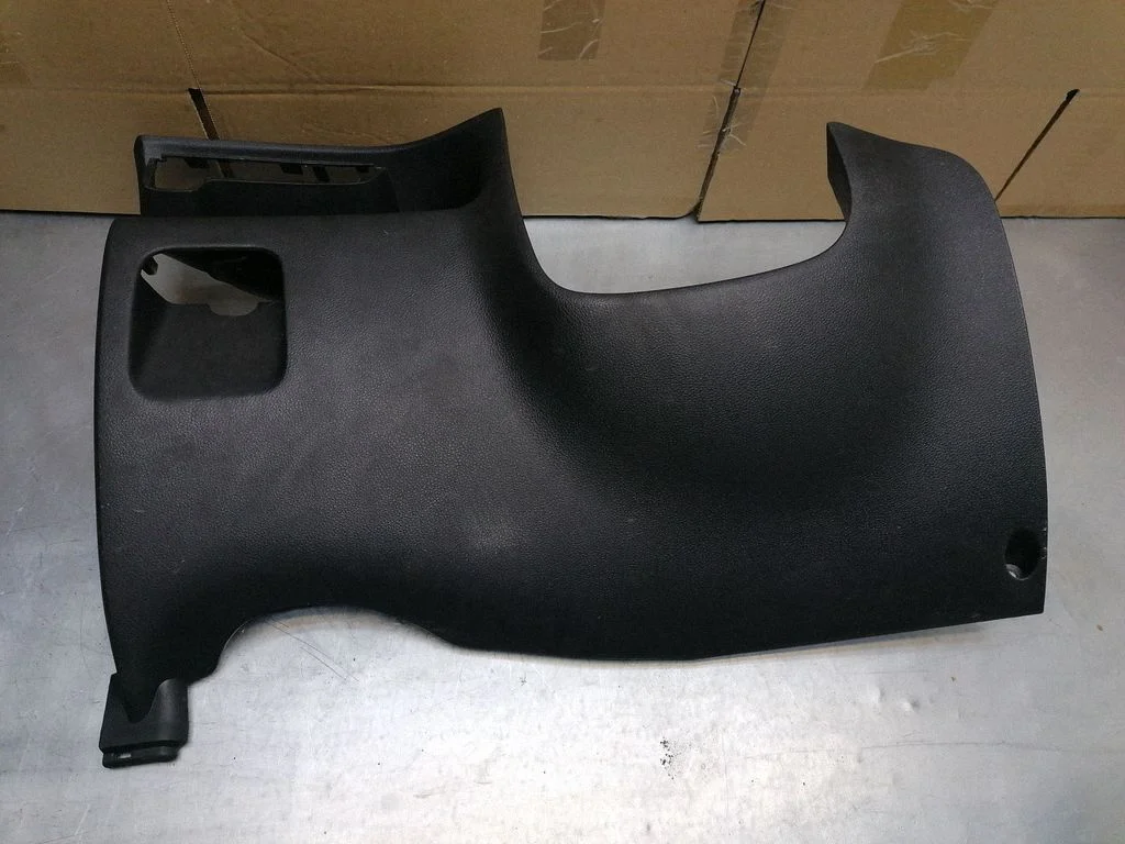 Dashboard lower bottom trim panel 1D84780060