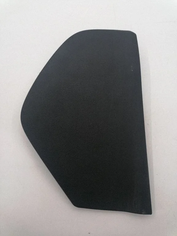 Dashboard side end trim – right