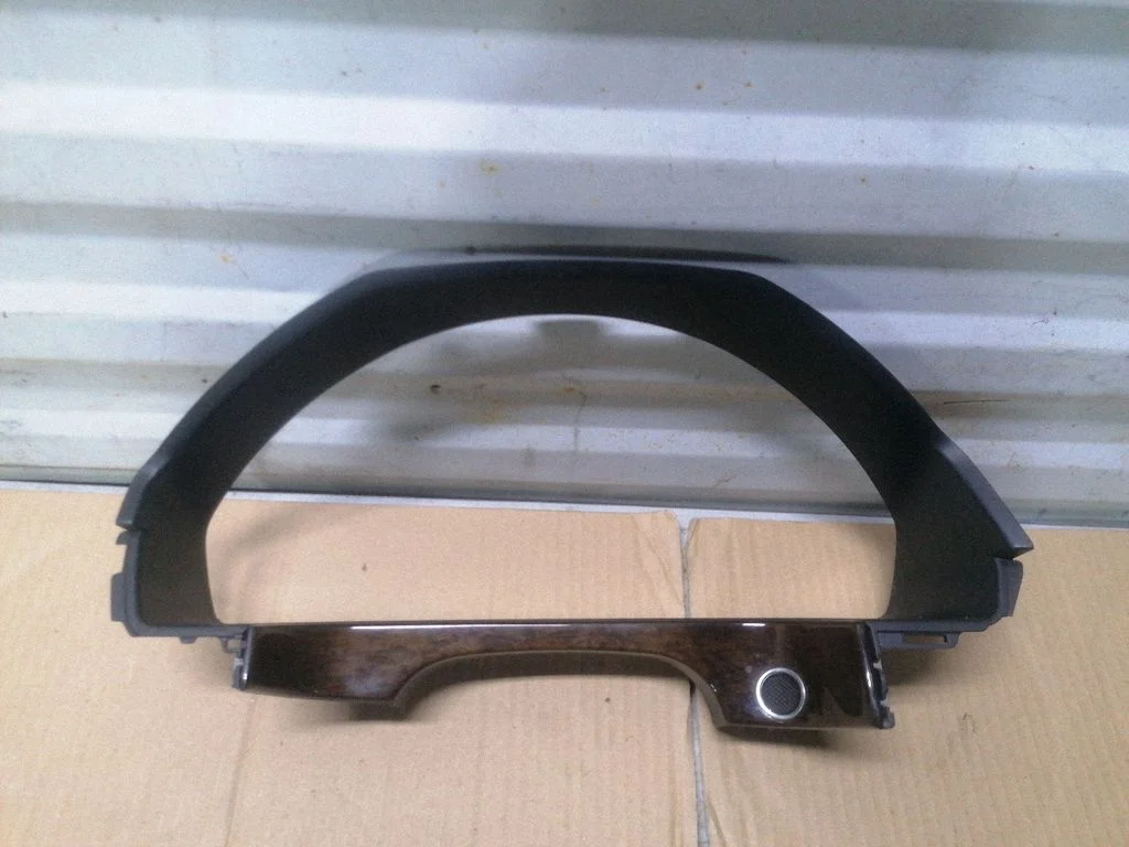 Dashboard trim – Mercedes-Benz E-Class W212 (2009-2016)