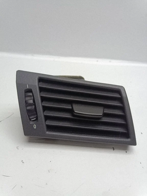 Dashboard side air vent grill/cover trim 3400076