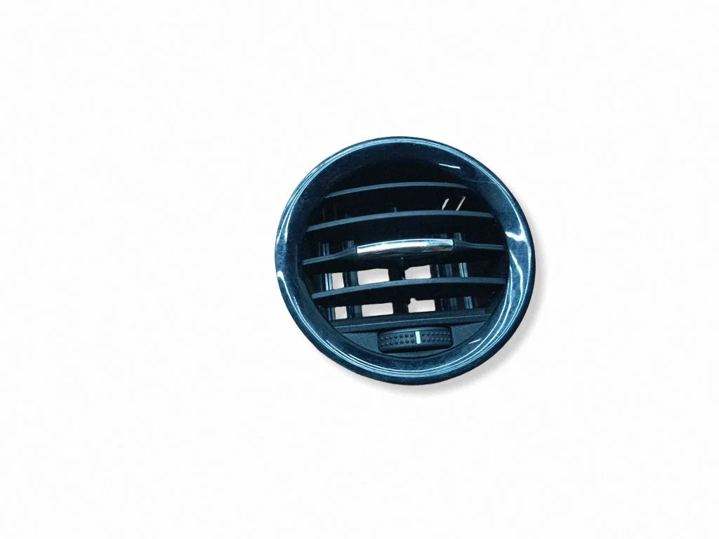 Dashboard side air vent grill/cover trim 13203702