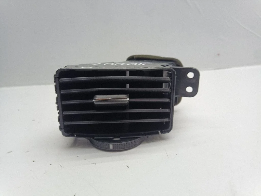 Dashboard side air vent grill/cover trim 5566064010
