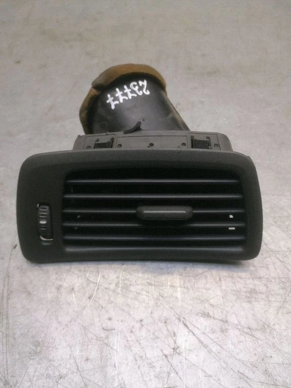Dashboard side air vent grill/cover trim – Volvo S60 (2001-2004)