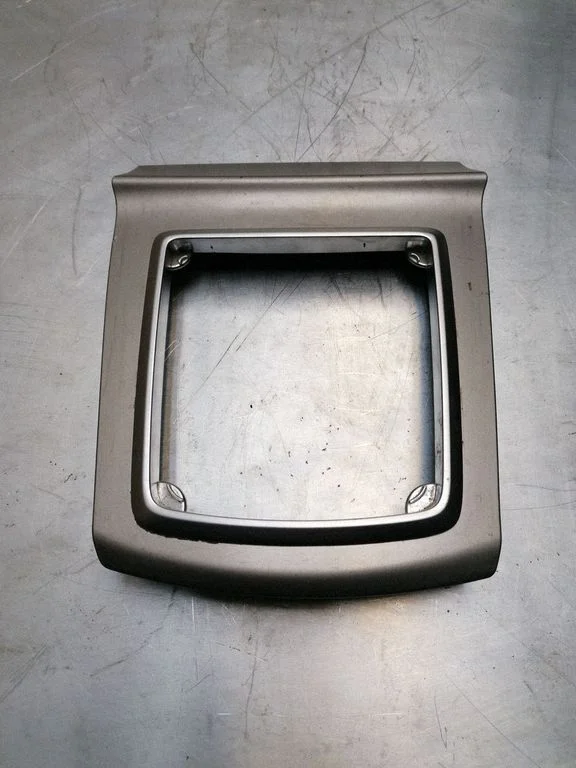 Käigukangi ümbrise viimistlus (plastik) – Ford Focus C-MAX (2003-2010)