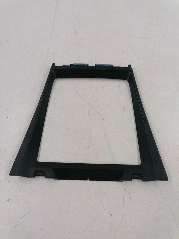Pārnesumu pārslēga sviras apdare (plastmasas) – BMW X5 E70 (2006-2013)