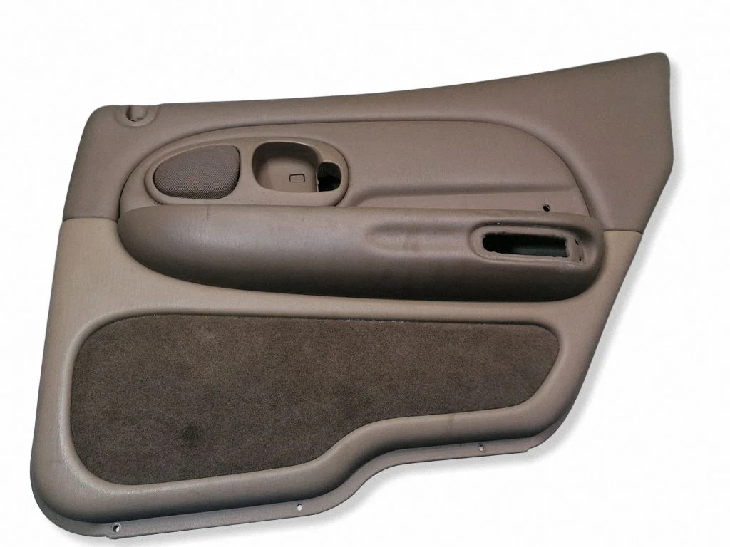 Rear door card panel trim – rear right