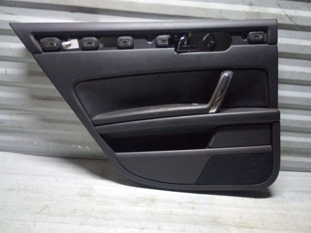 Rear door card panel trim 3D4867211